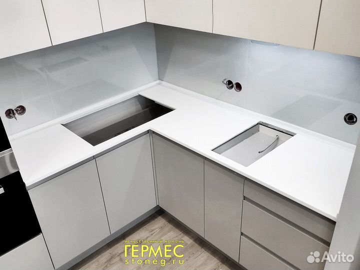 Столешница на кухню из камня м2