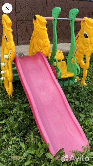 Детская горка и качели