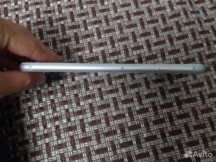 Телефон iPhone 8 plus