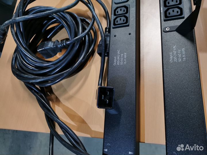 Распределитель питания APC Rack AP7852