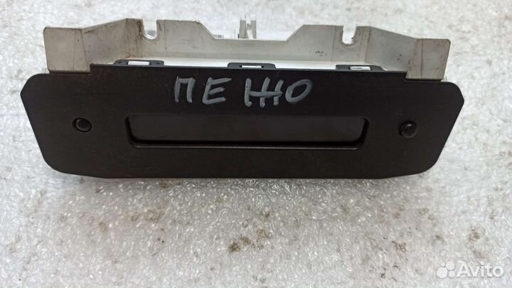 Часы Peugeot 206