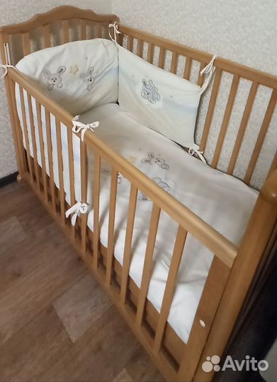Детская кроватка