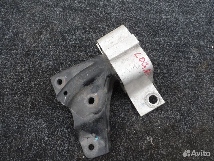 Опора двс правая Renault Logan 05-13