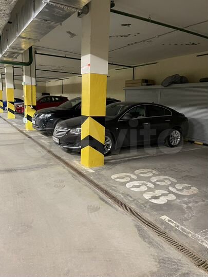 Машиноместо, 18 м²