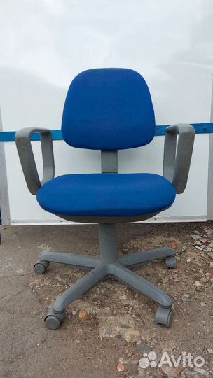 Компьютерное кресло б/у