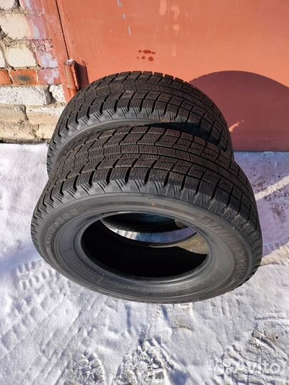 Bridgestone Blizzak Revo1 215/65 R14