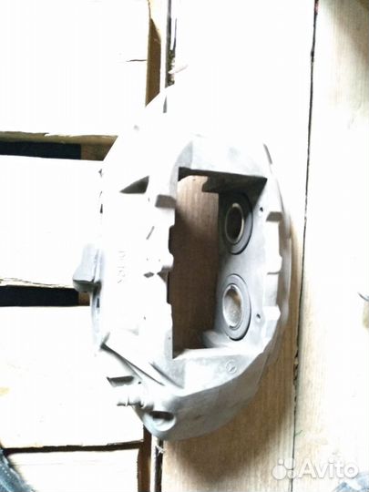 Суппорт передний левый Mercedes GLC W253