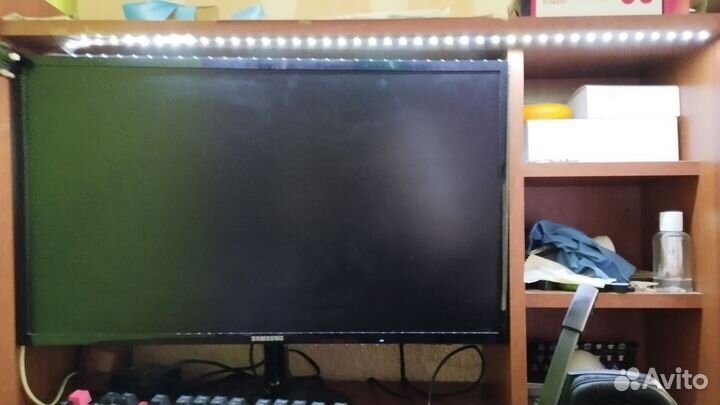 Компьютерный стол