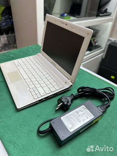 Samsung нетбук 2Gb