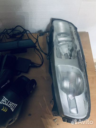 Фара левая передняя