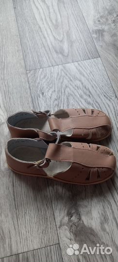 Сандалии новые размер 32