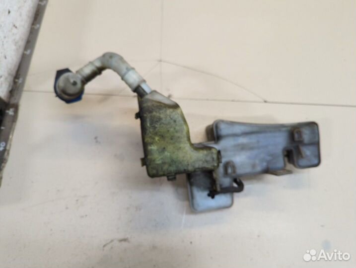 Бачок омывателя Volkswagen Touran