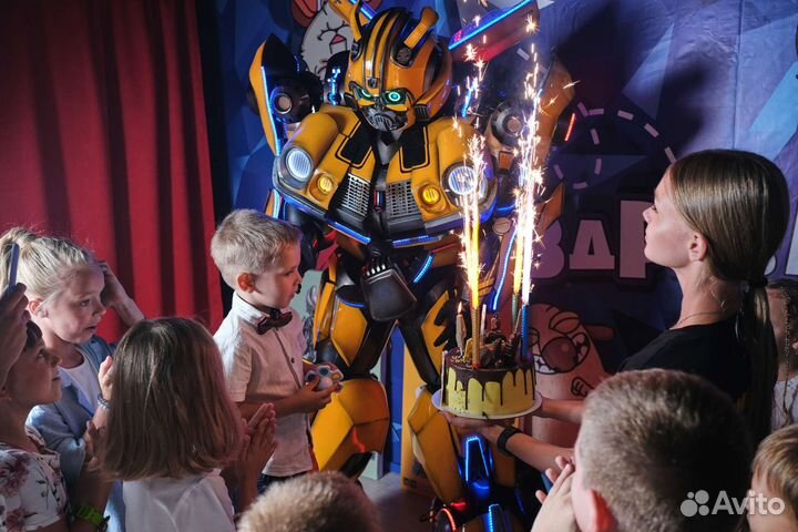 Аниматор трансформер Бамблби