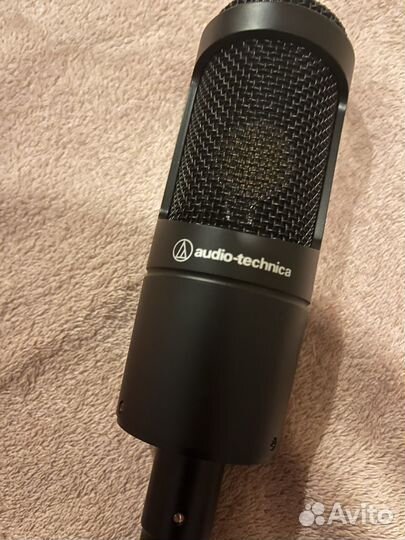 Студийный микрофон audio-technica AT 2035