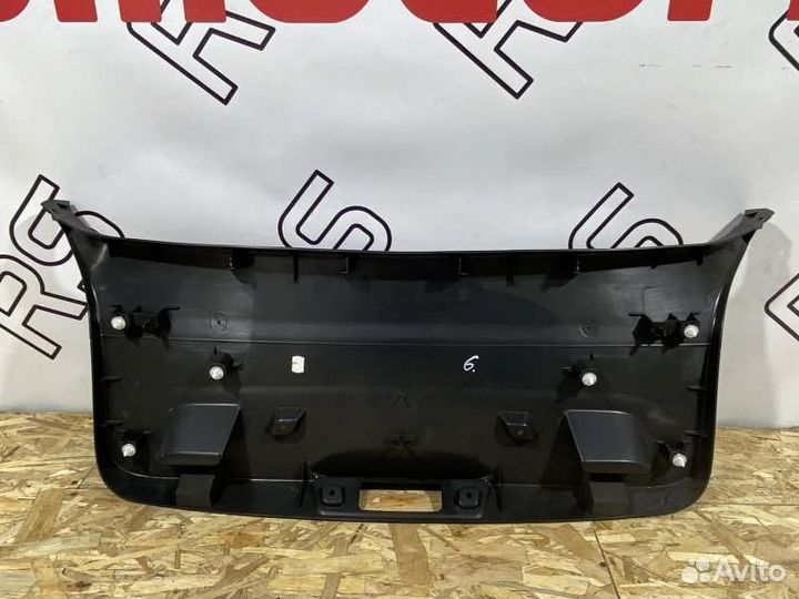 Обшивка крышки багажника задняя Bmw 1-Series F20