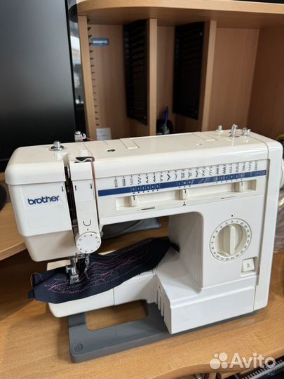 Швейная машина Brother