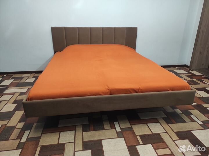 Кровать парящая q-5311