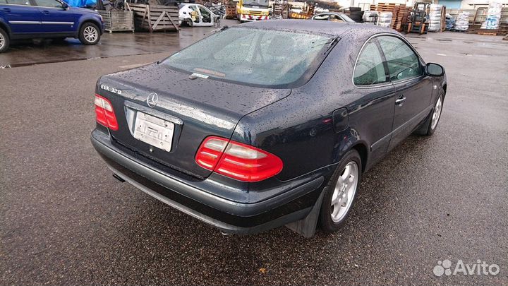 В разбор из Японии Mercedes-Benz Clk-Class W208