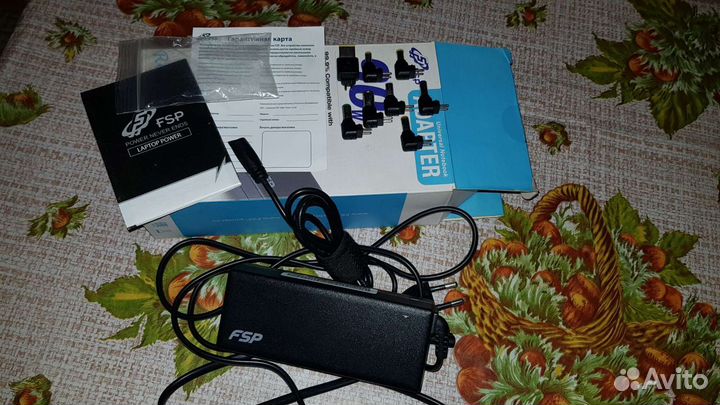 Блок питания Universal Notebook adapter 90w