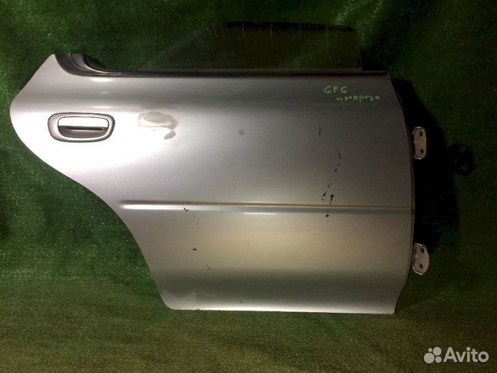 Дверь задняя правая Subaru Impreza GC2 GF8 Серебро
