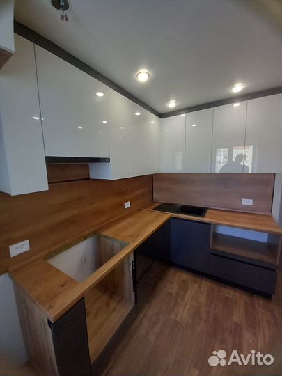 Современные кухонные гарнитуры