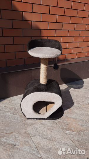 Домик-когтеточка для кота