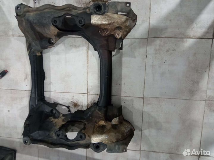 Передний подрамник Мерседес W221 4 matik m276