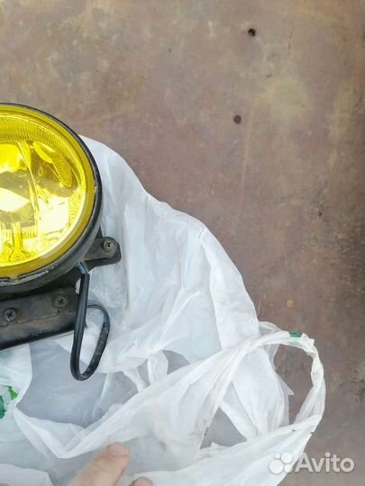 Продам противотуманую фару