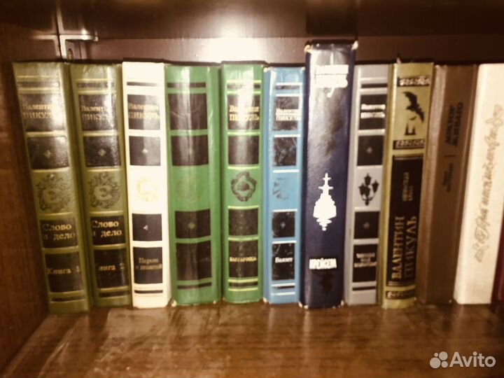 Альбомы по искусству, книги