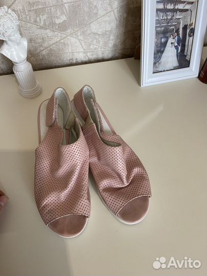 Сандалии zara