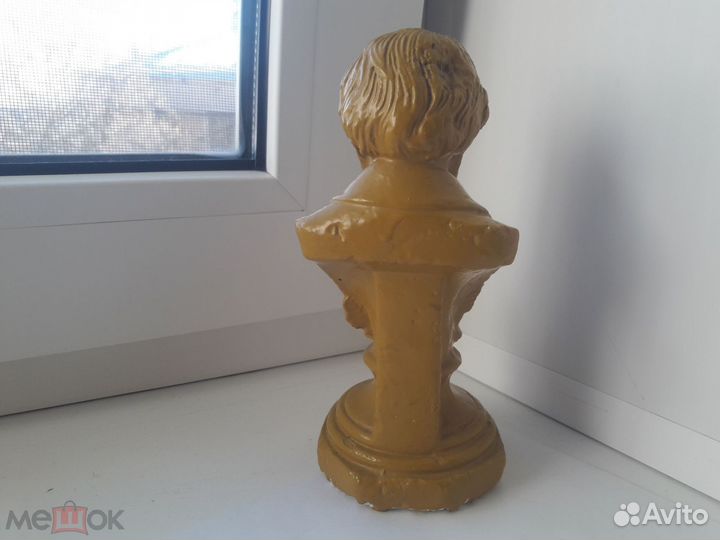 Бюст и барельеф гипс Короваев Вятка