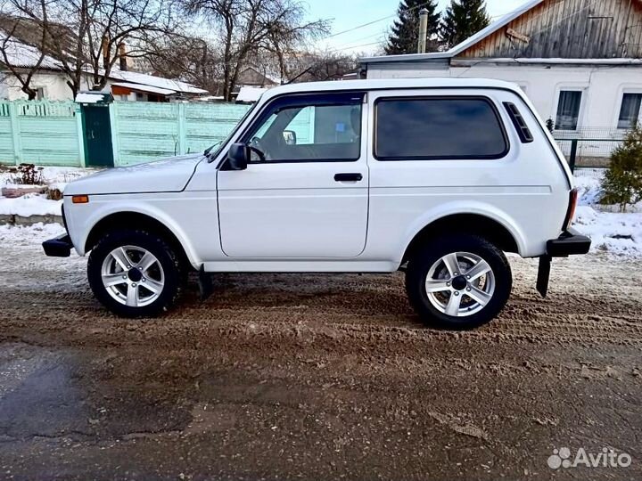 ВАЗ Niva Legend 1.7 МТ, 2024, 9 330 км