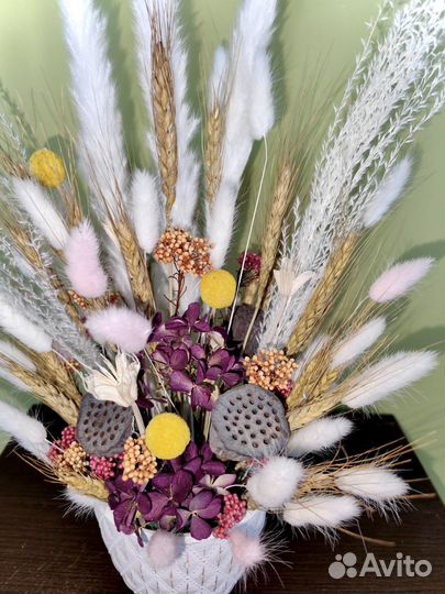 Композиция из стабилизированных цветов, сухоцветов