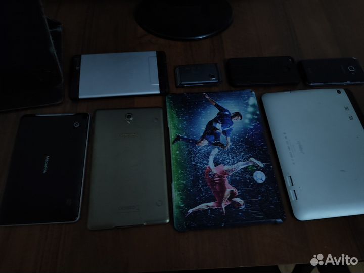 Лот планшеты - телефоны