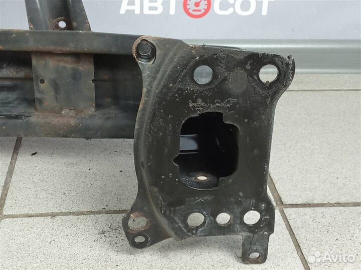 Усилитель переднего бампера VW Passat B6 (2005-20