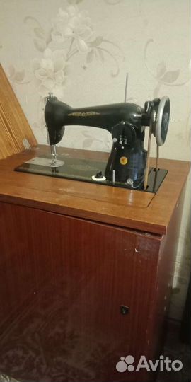 Швейная машина подольская