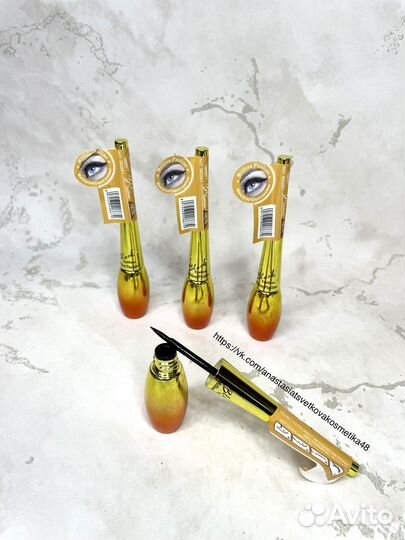 Жидкая, суперустойчивая подводка для глаз, черная