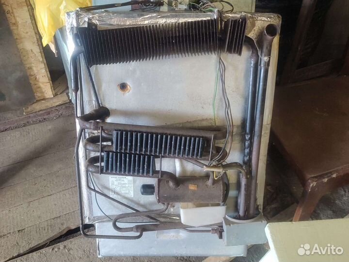 Дверь Холодильника Каравана