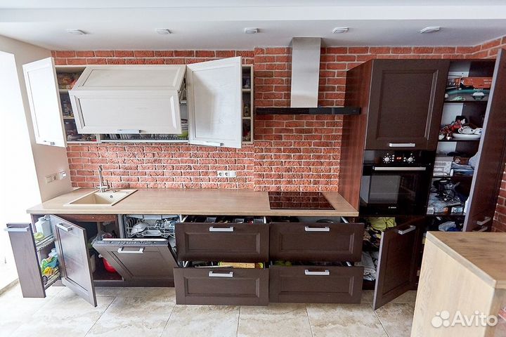 Кухонная мебель разные цвета фасадов