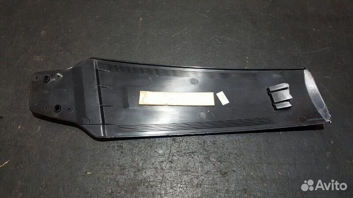 Накладка центральной стойки правая Volkswagen