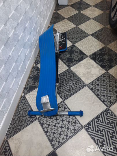 Самокат для зимнего катания, с лыжами