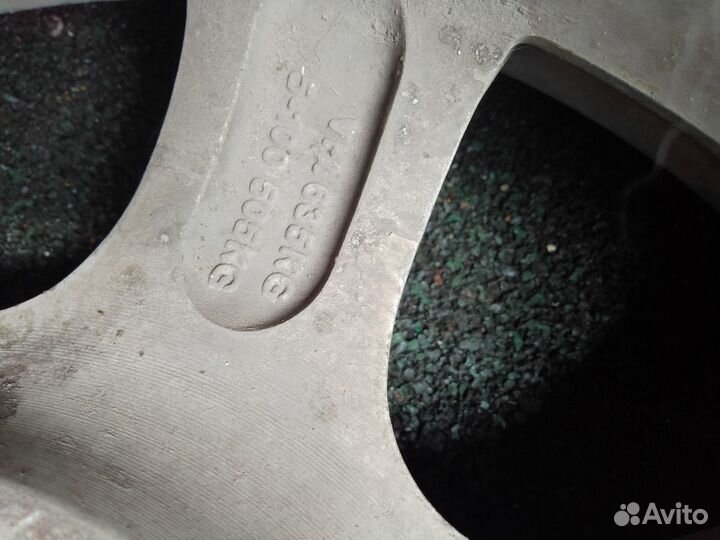Продам литые диски р-14 2 с летней резиной
