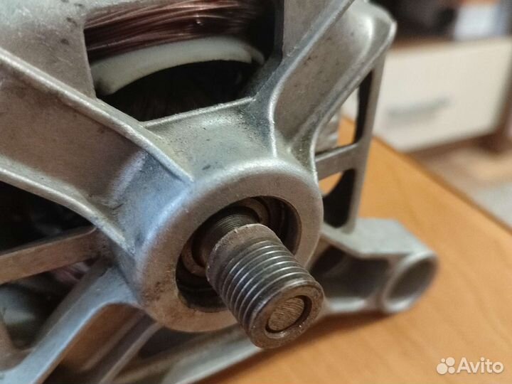 Двигатель стир.машины 