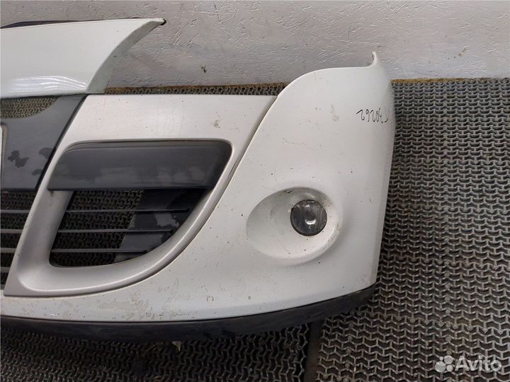 Бампер Renault Megane 3 2009, 2009