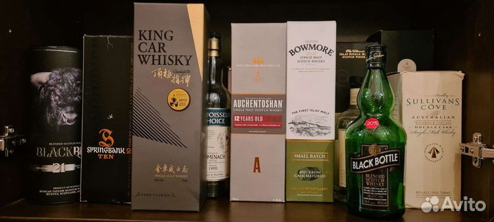 Бутылки из под виски пустые и коробки