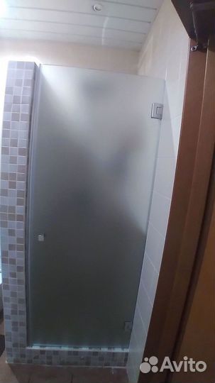 Дверь стеклянная межкомнатная