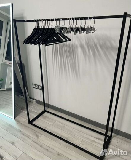 Вешалка напольная