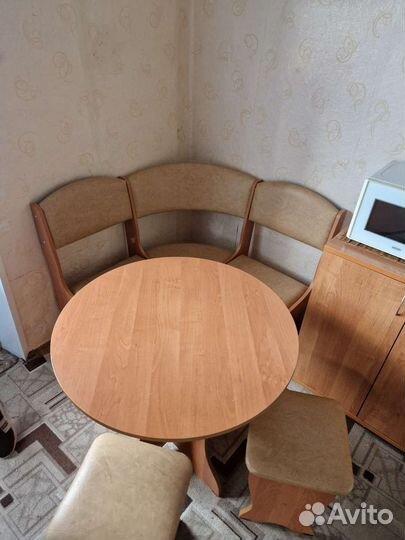 Мебель уголок кухонный, тумба, стеллаж, стол комп