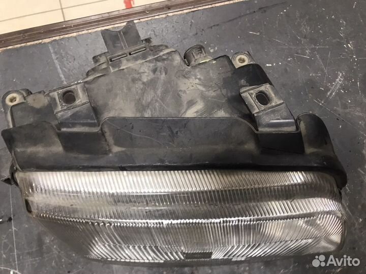 Фара правая Audi A4