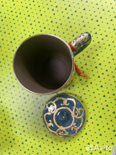 Кружка с крышкой 